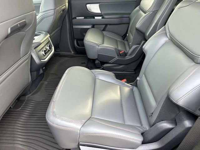 New 2025 Ford Expedition Active image 24