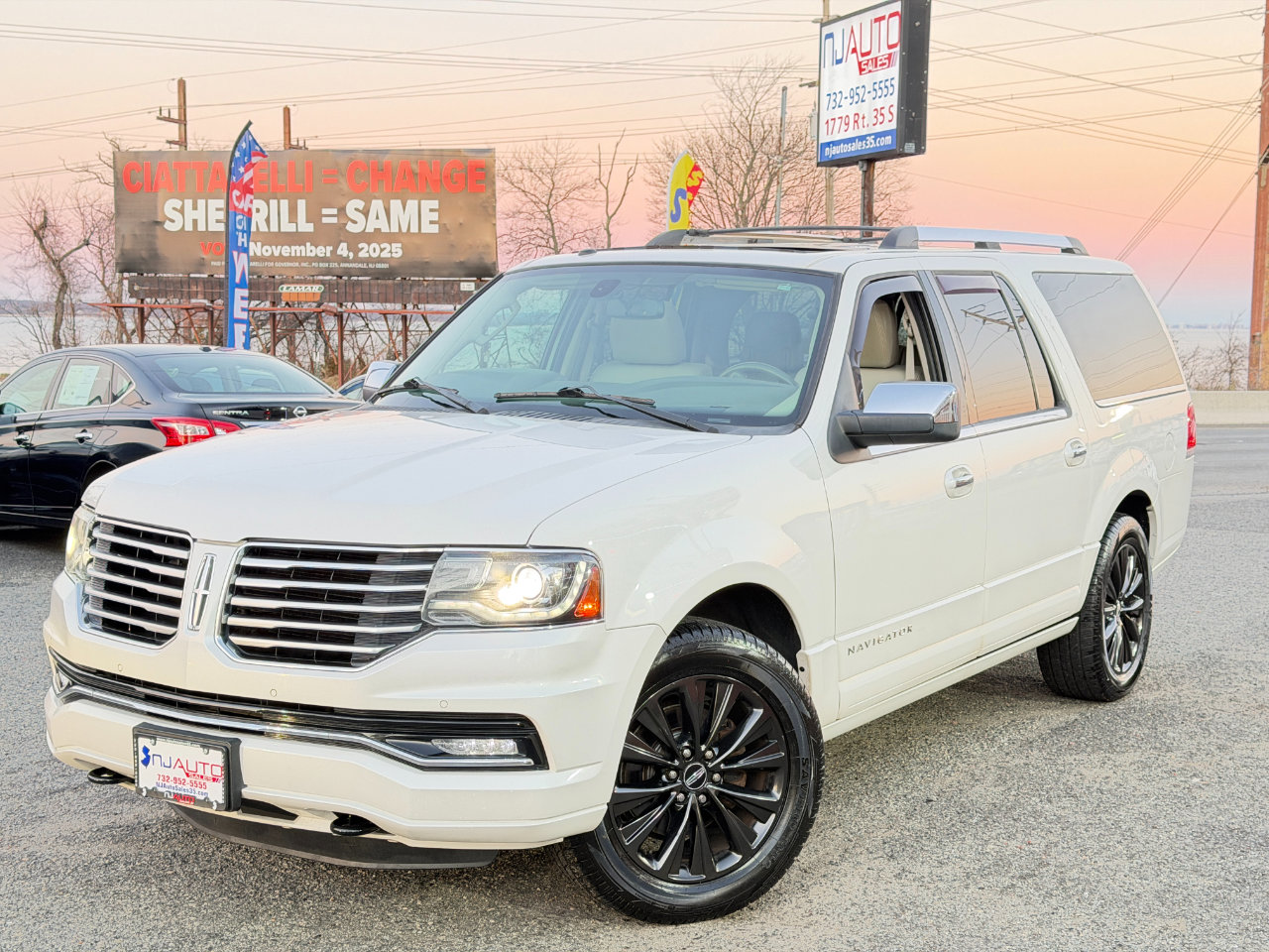 Used 2015 Lincoln Navigator L 4WD image 97