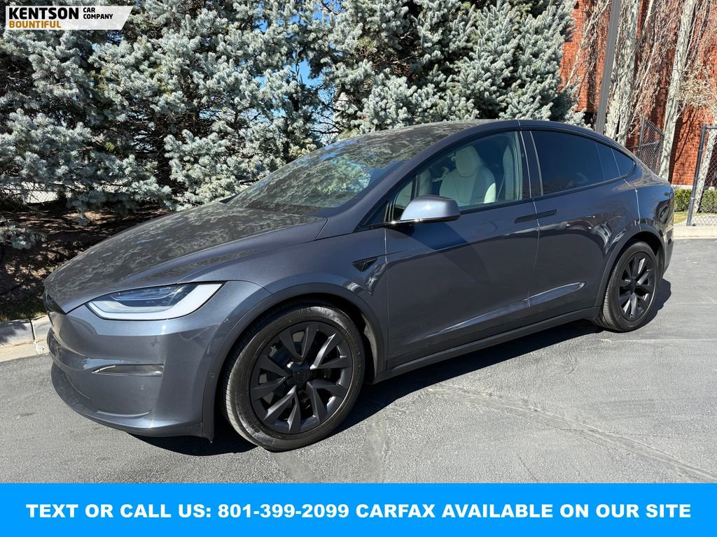 Used 2023 Tesla Model X image 1