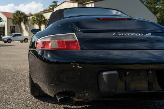 Used 2000 Porsche 911 Carrera 4 AWD/4WD image 39