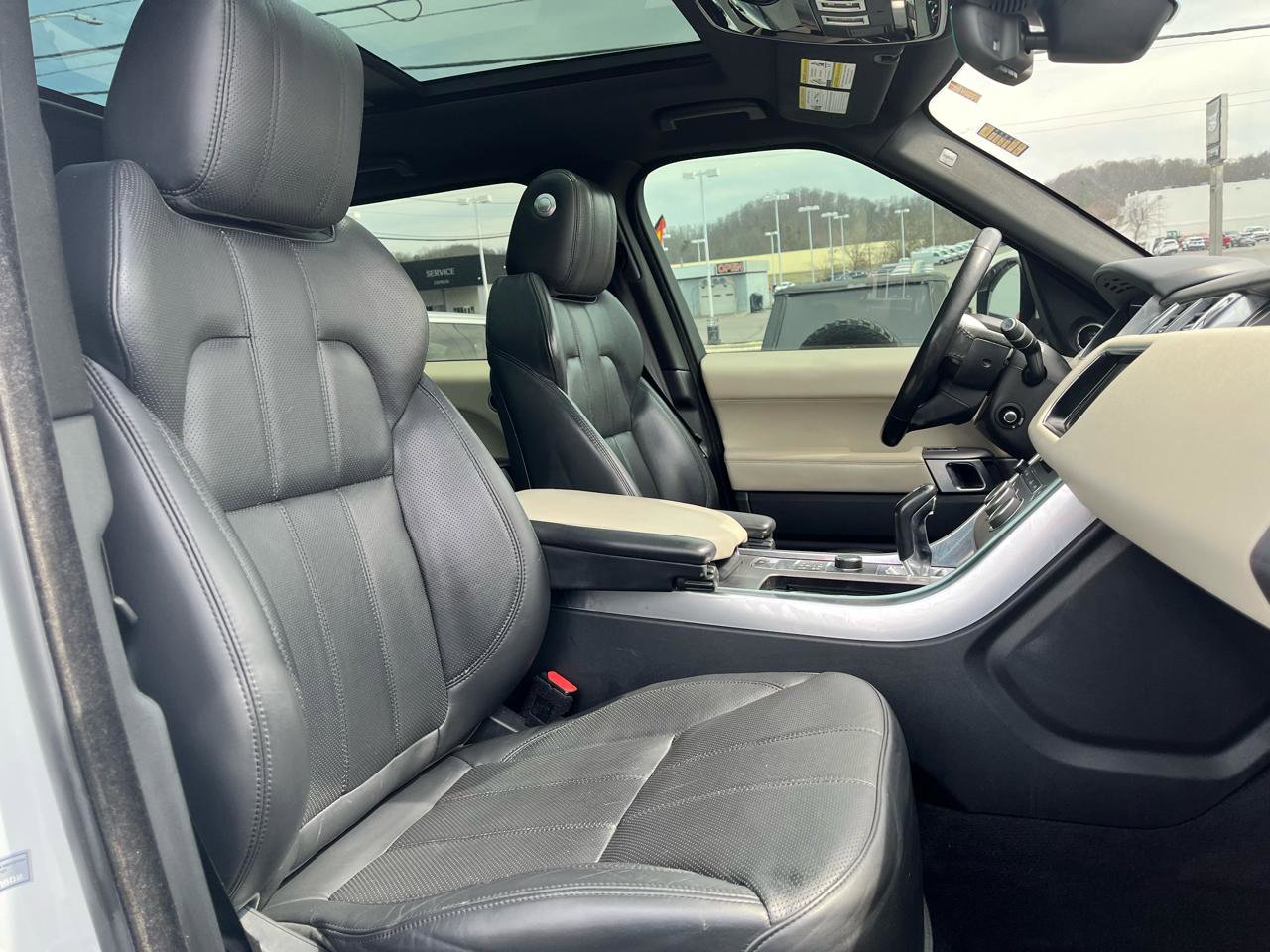 Used 2017 Land Rover Range Rover Sport HSE image 20