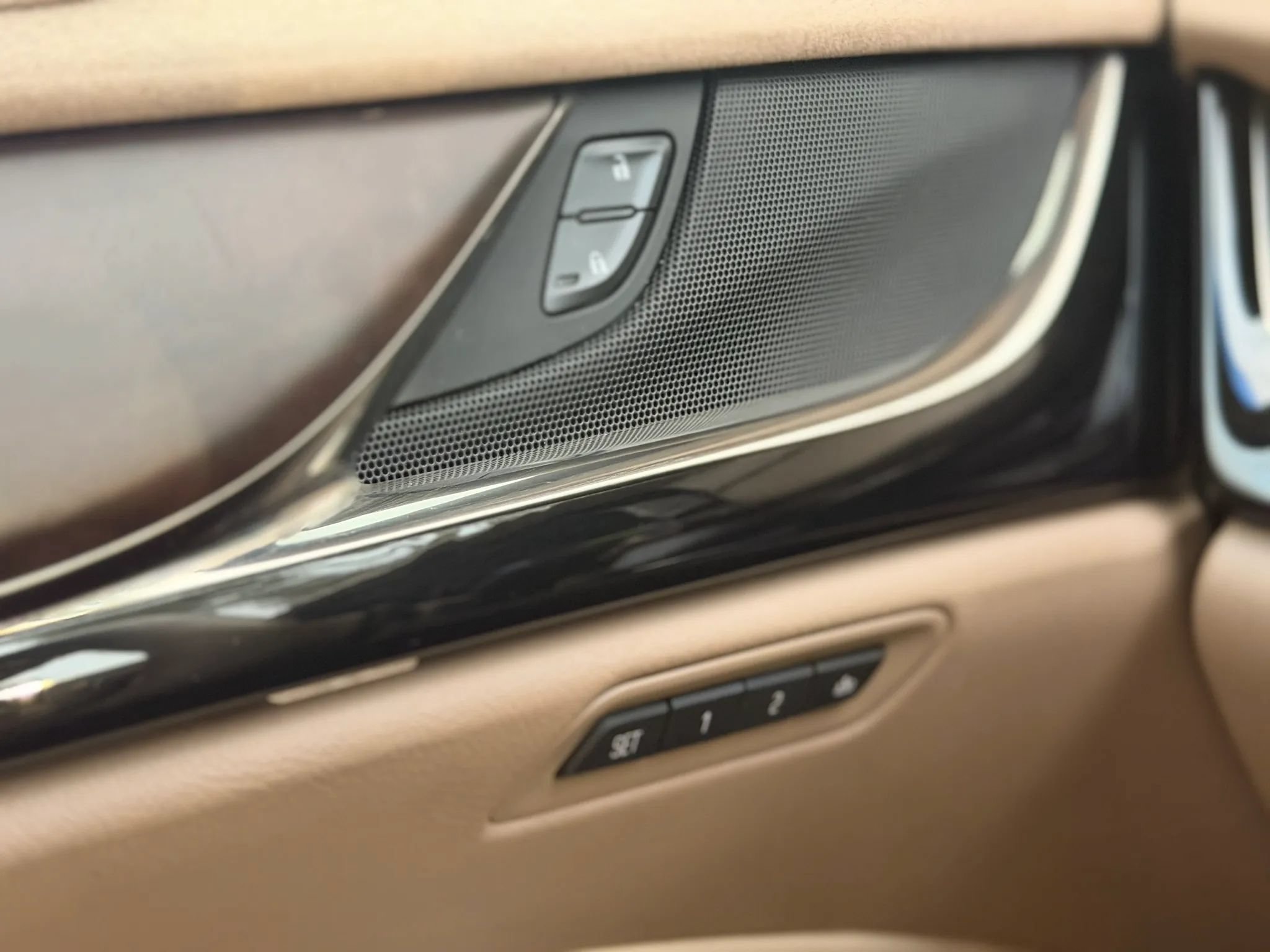 Used 2014 Cadillac ELR w/ Luxury Package FWD image 30