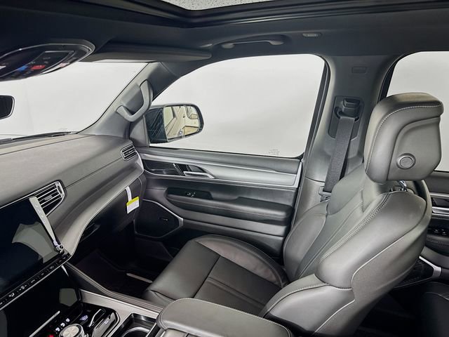 New 2026 Jeep Grand Wagoneer 4WD image 28