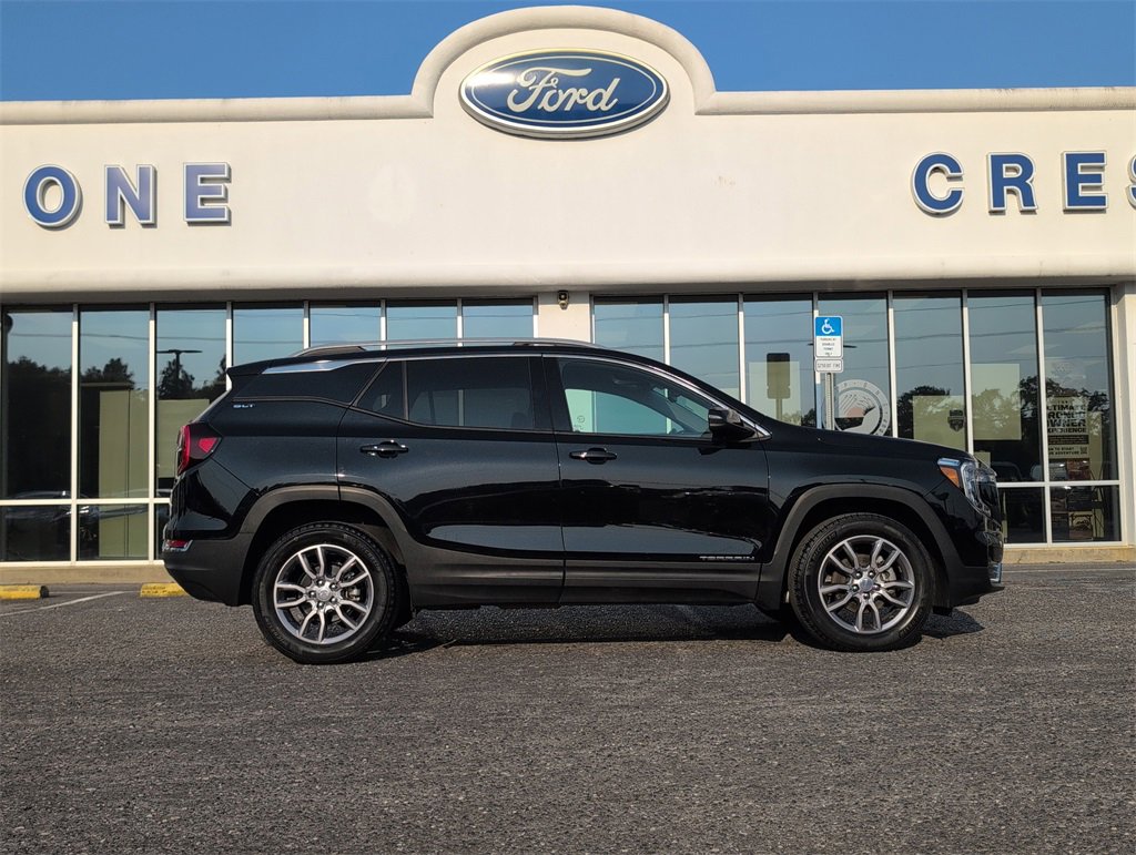 Used 2024 GMC Terrain SLT image 5