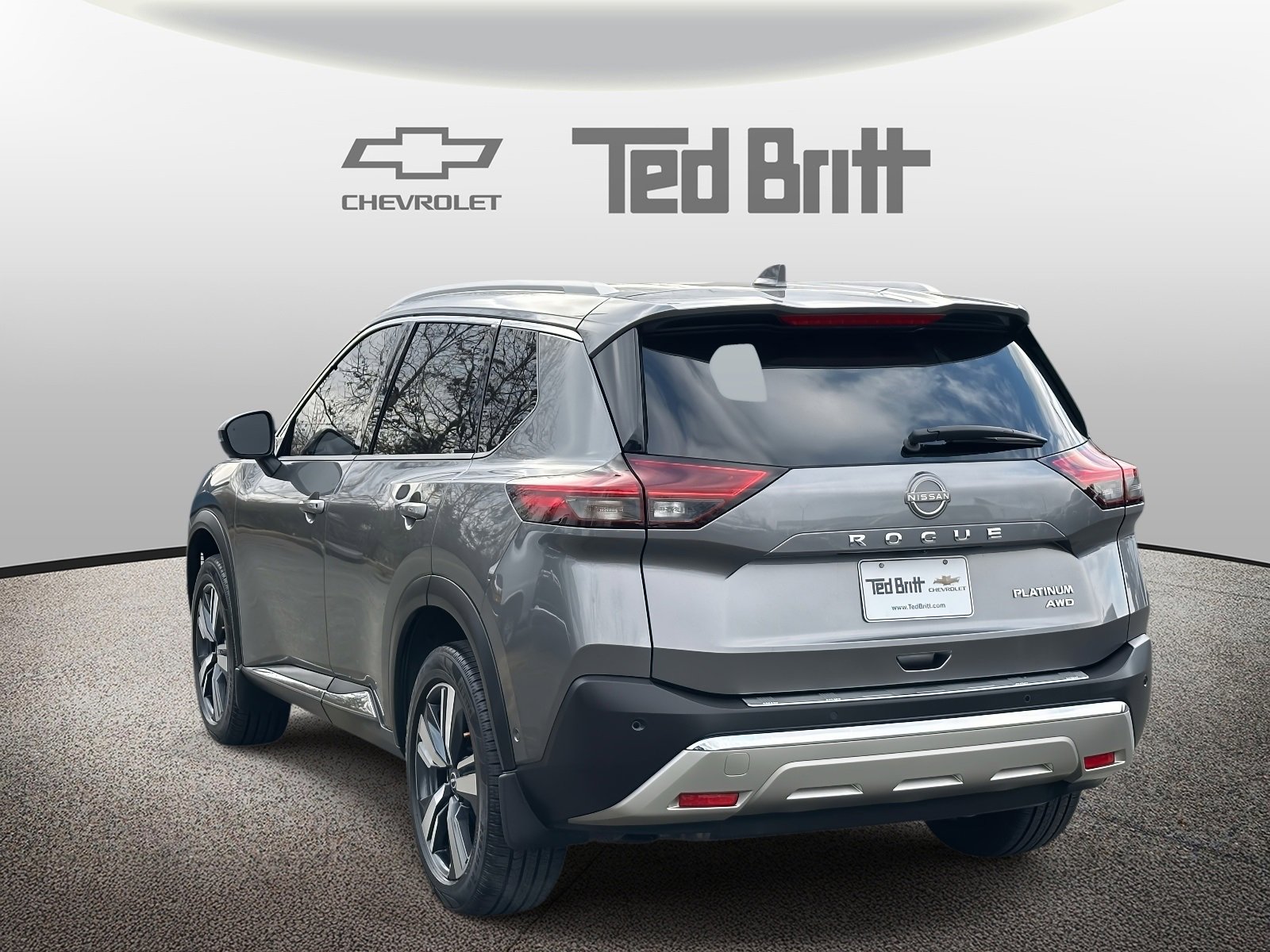 Used 2023 Nissan Rogue Platinum w/ Platinum Premium Package image 6