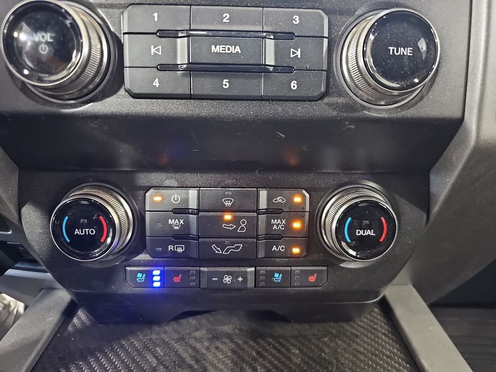 Used 2020 Ford F150 Raptor w/ Equipment Group 802A Luxury AWD/4WD image 25