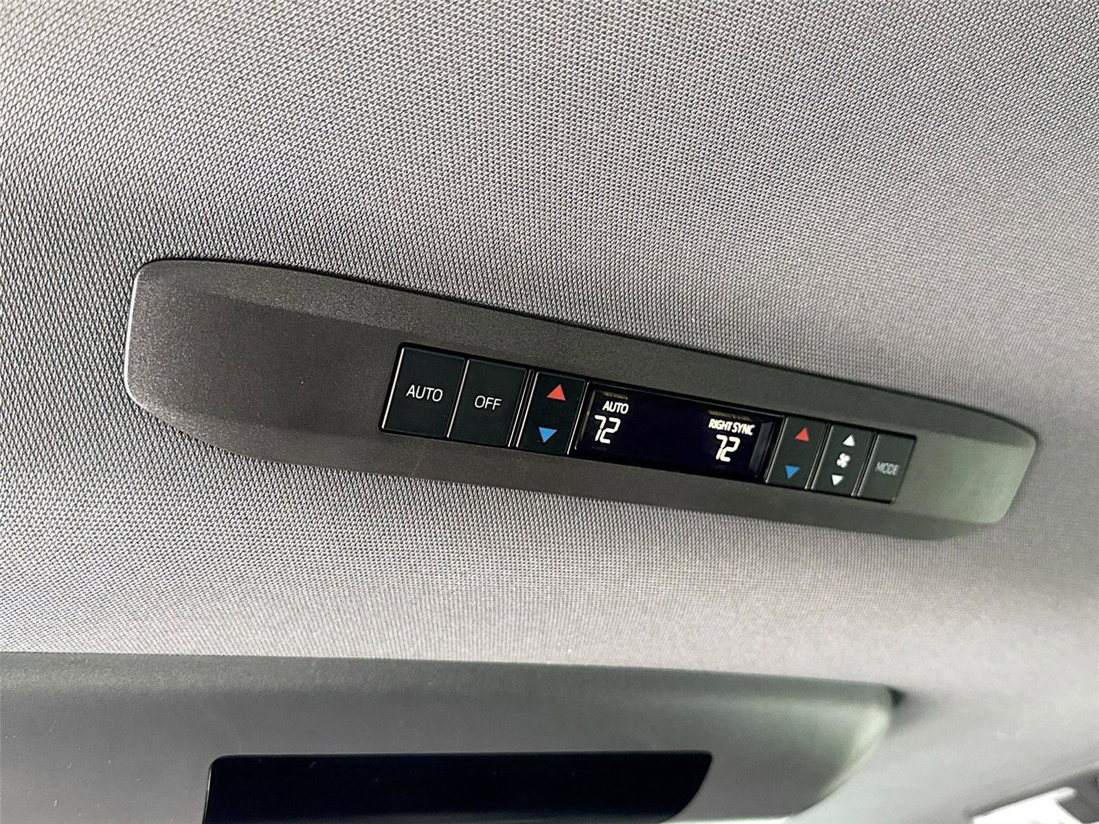 Used 2023 Toyota Sienna XSE image 23