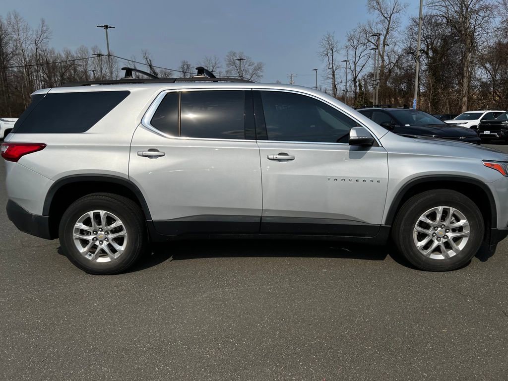 Used 2021 Chevrolet Traverse LT w/ LPO, Cargo Package image 5