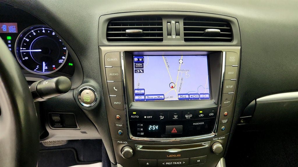 Used 2013 Lexus IS 250C w/ Luxury Pkg RWD image 18