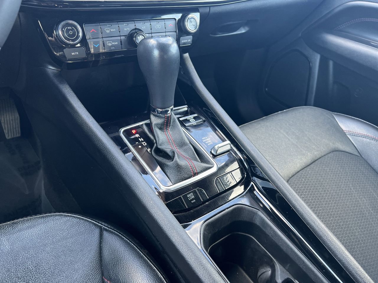 Used 2023 Jeep Compass Trailhawk image 10