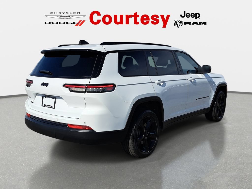 Certified 2023 Jeep Grand Cherokee L Altitude AWD/4WD image 3