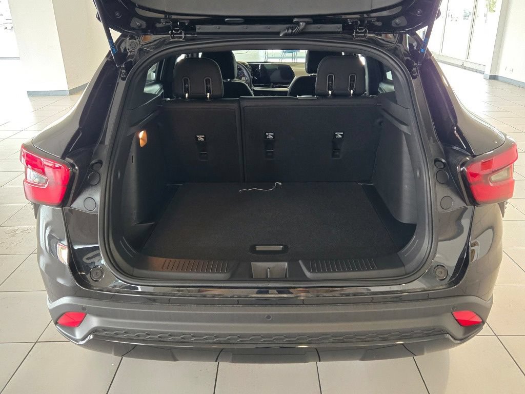 New 2026 Chevrolet Trax RS w/ Driver Confidence Package FWD image 12
