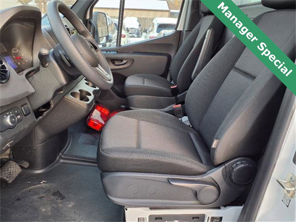 Used 2023 Mercedes-Benz Sprinter 3500 image 19