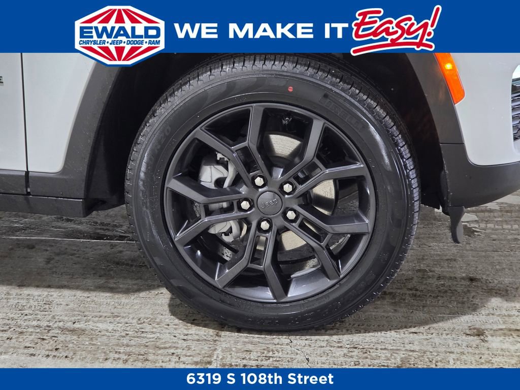 New 2025 Jeep Grand Cherokee Limited AWD/4WD image 17