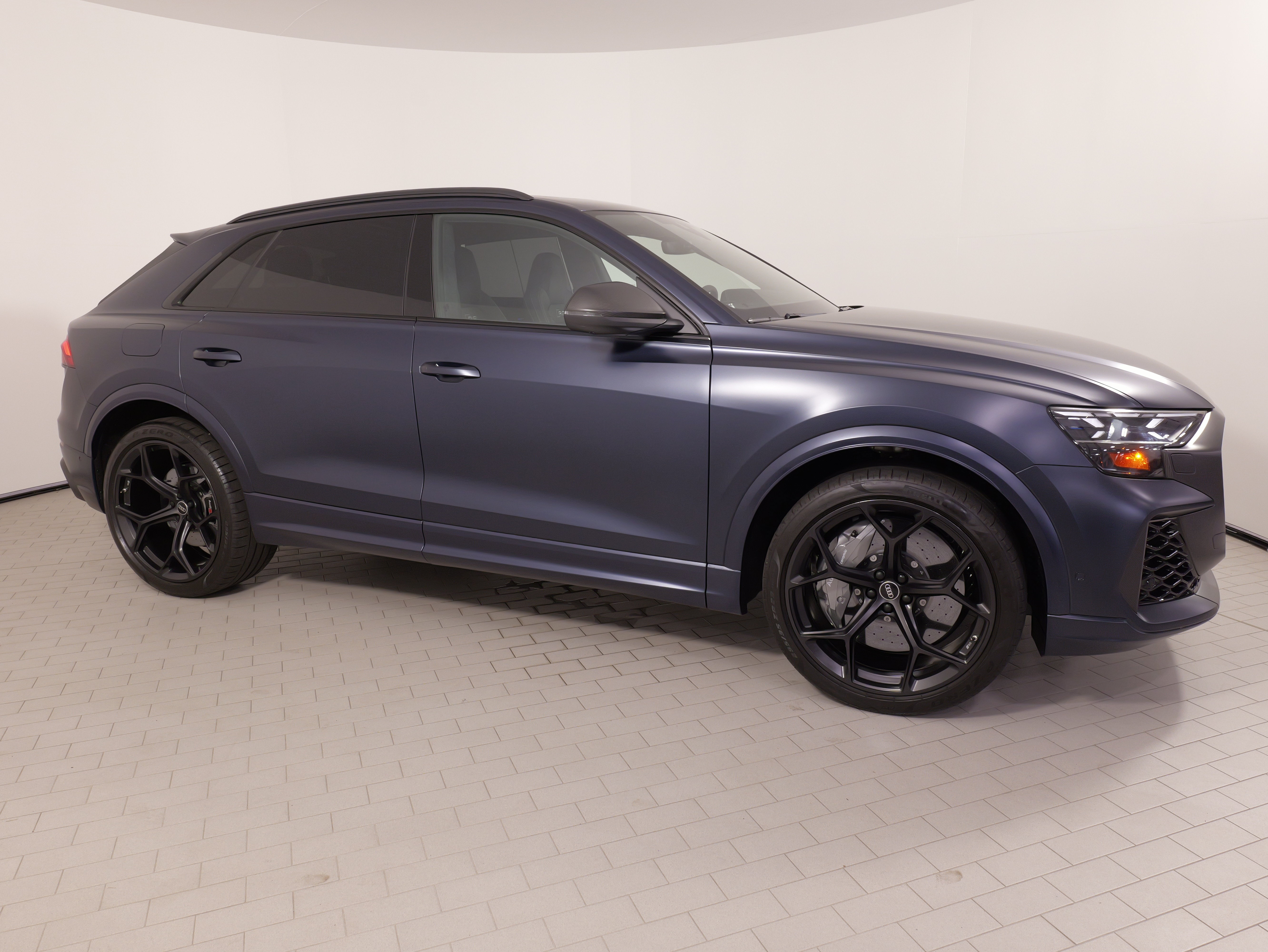 Used 2025 Audi RS Q8 performance AWD/4WD image 10