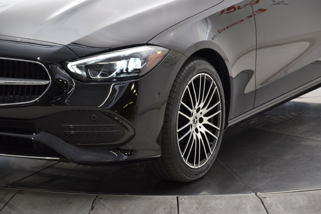 Used 2023 Mercedes-Benz C 300 Sedan image 11