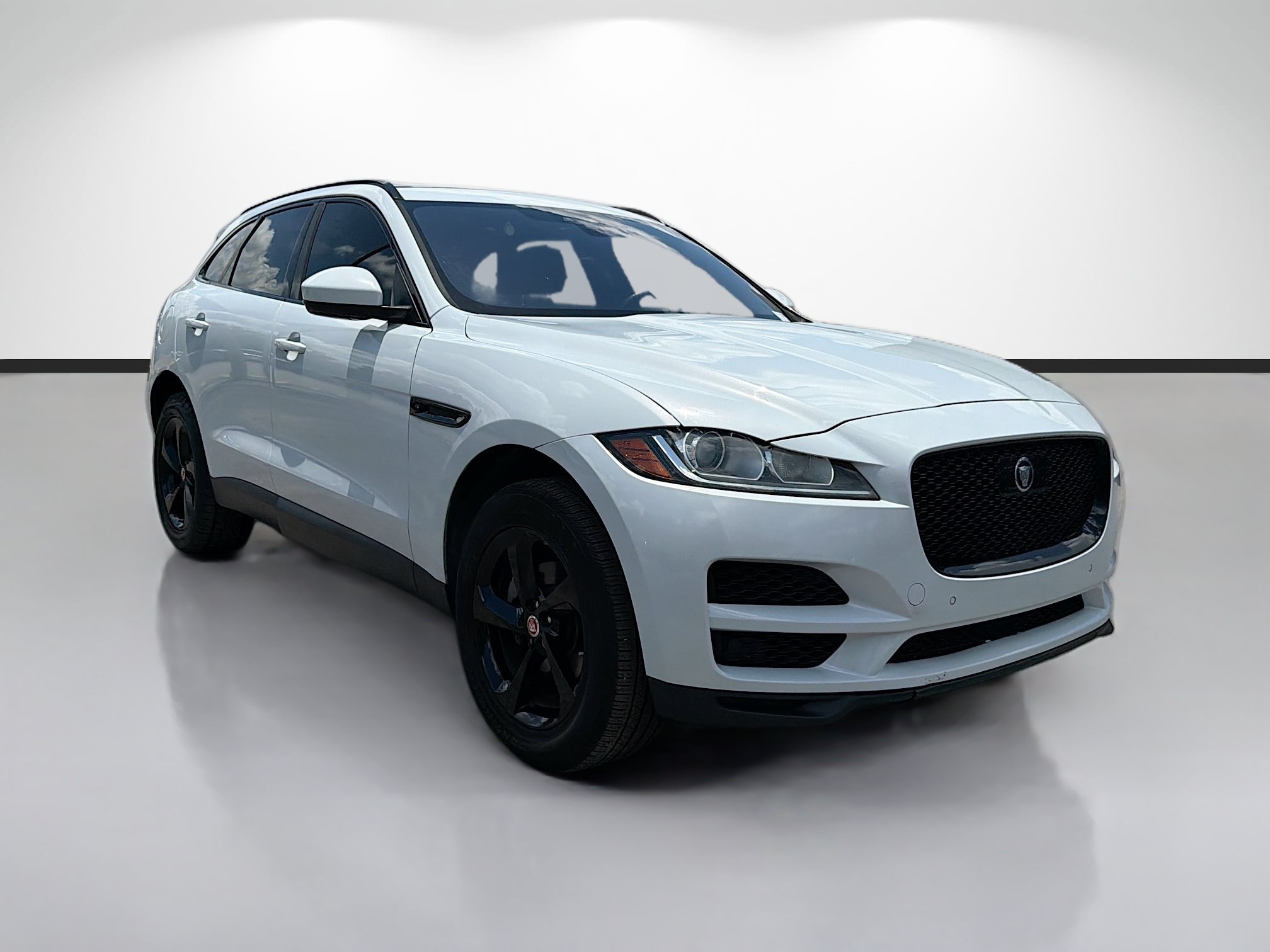 Used 2019 Jaguar F-PACE Premium AWD/4WD image 1