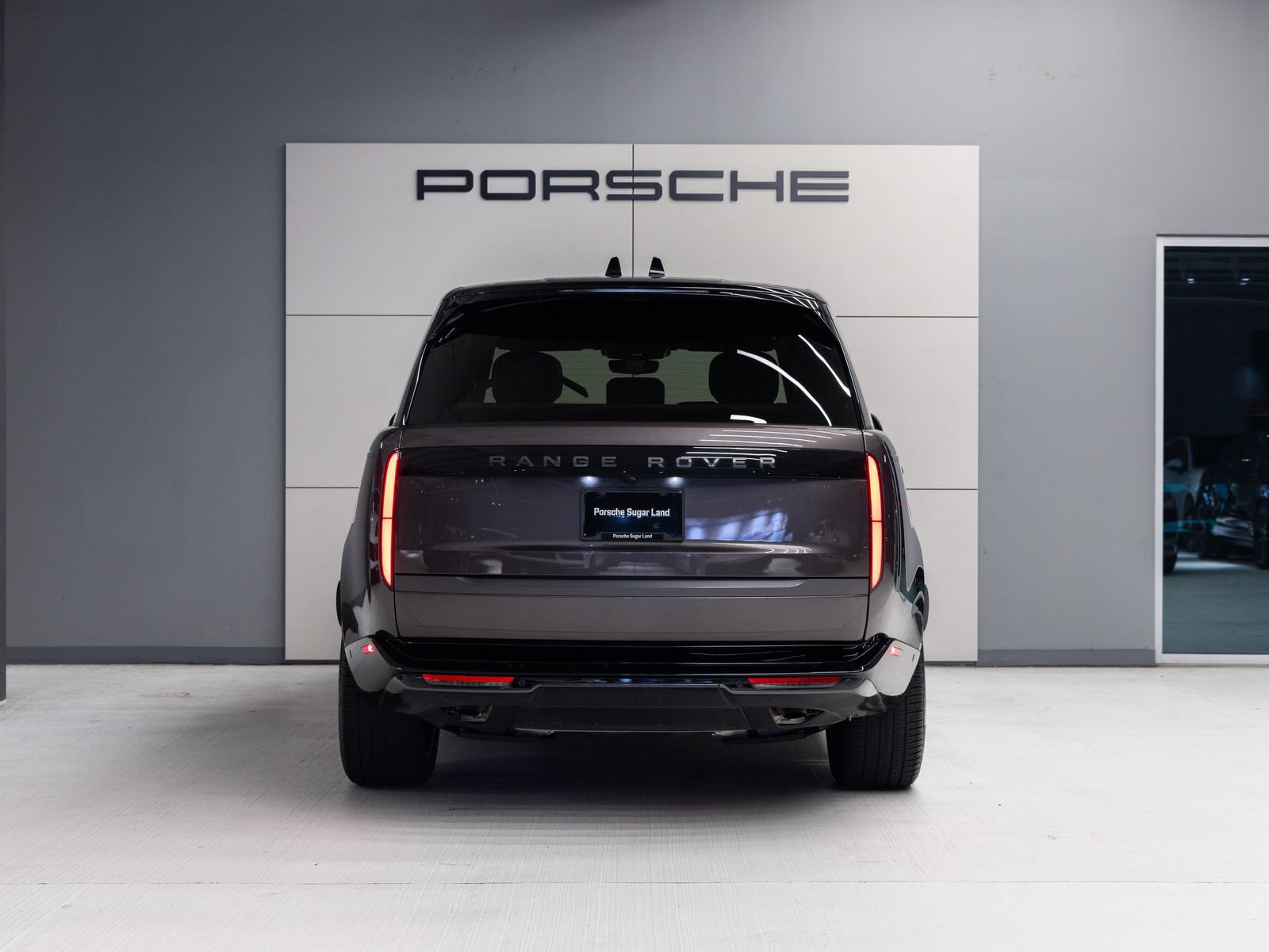 Used 2026 Land Rover Range Rover SE AWD/4WD image 6