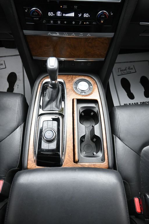 Used 2022 Nissan Armada SL RWD image 21