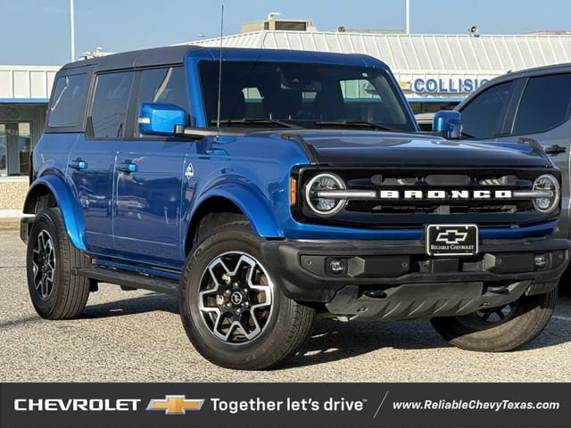 Used 2022 Ford Bronco Outer Banks AWD/4WD image 2