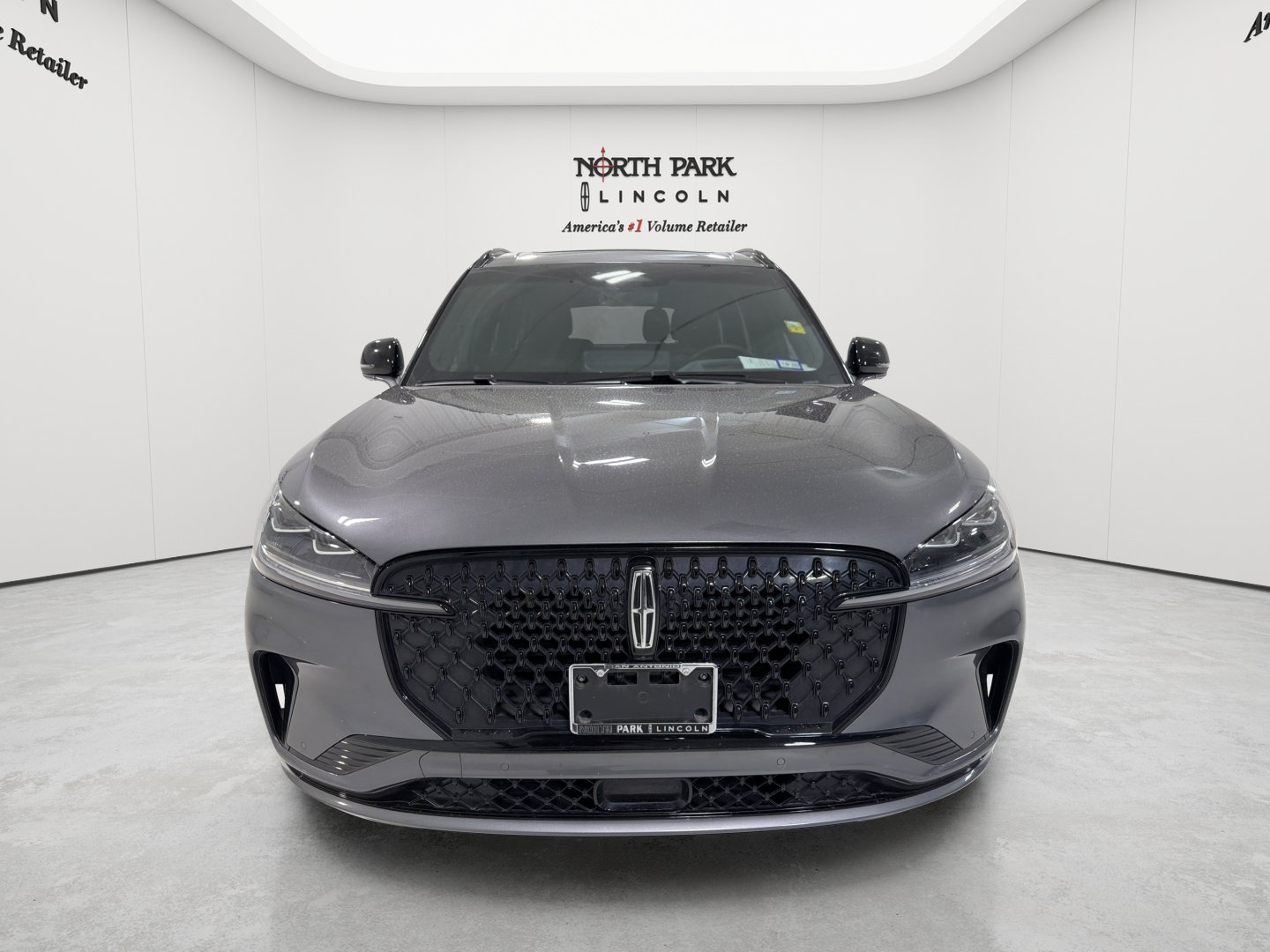 Used 2025 Lincoln Aviator Reserve w/ Jet Appearance Package RWD image 8