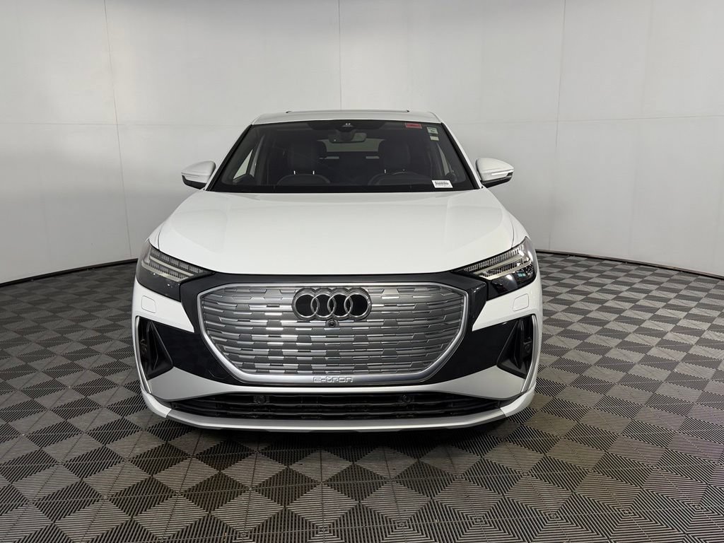 Used 2024 Audi Q4 e-tron Prestige AWD/4WD image 3