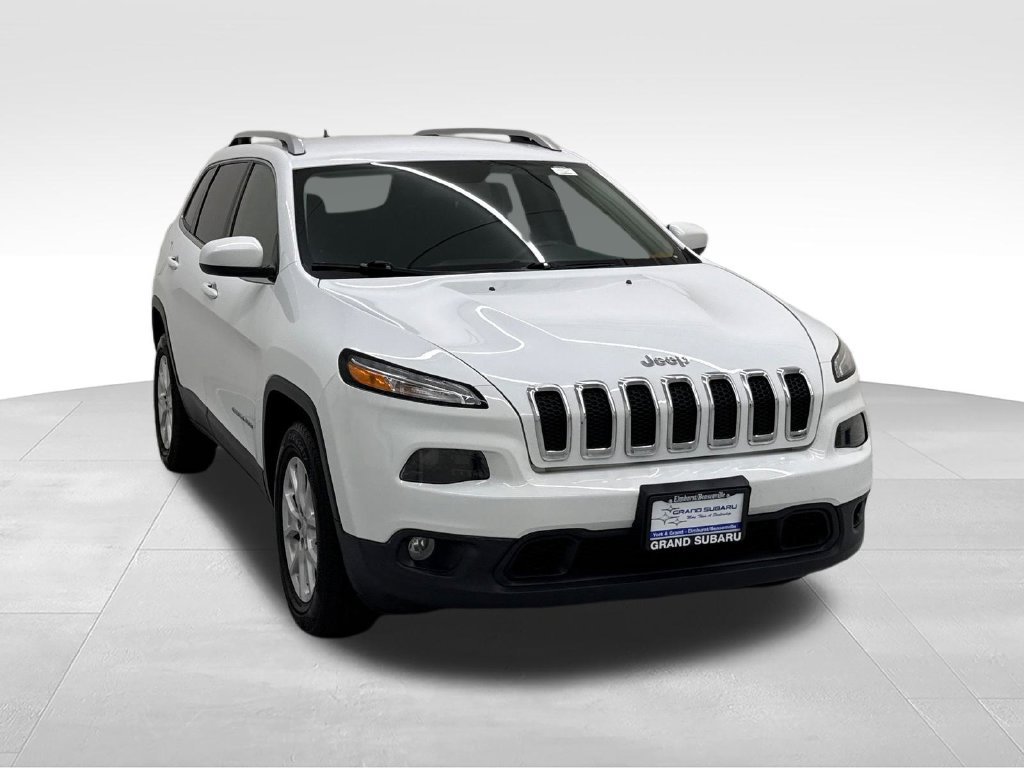 Used 2015 Jeep Cherokee Latitude w/ Cold Weather Group AWD/4WD image 9