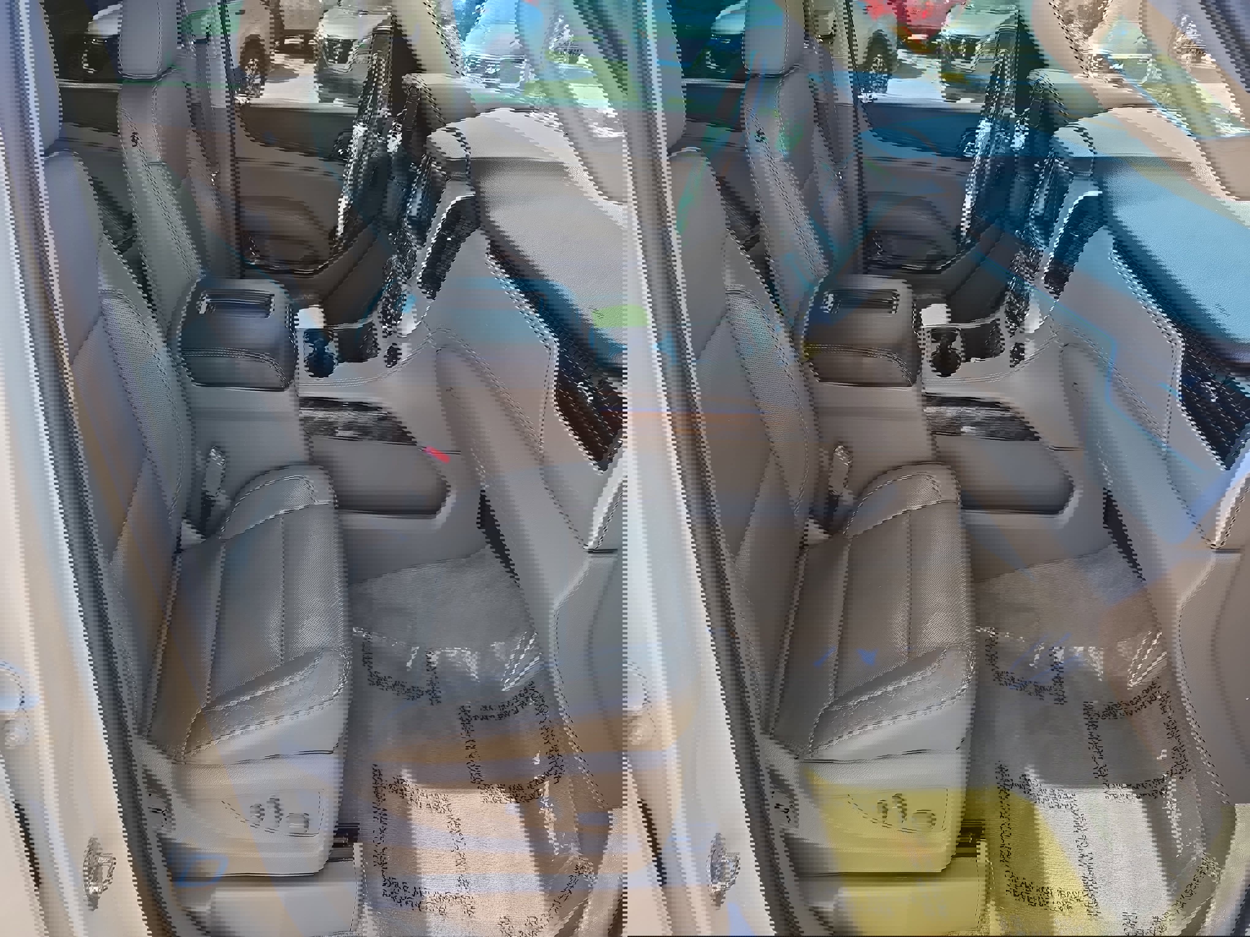 Used 2015 GMC Yukon XL SLT w/ Open Road Package image 10