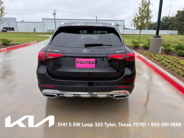 Used 2025 Mercedes-Benz GLC 300 4MATIC image 10