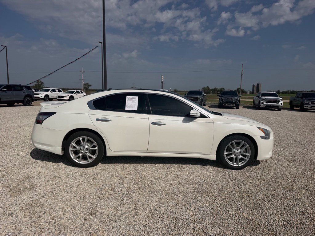 Used 2014 Nissan Maxima 3.5 SV w/ Premium Package FWD image 2