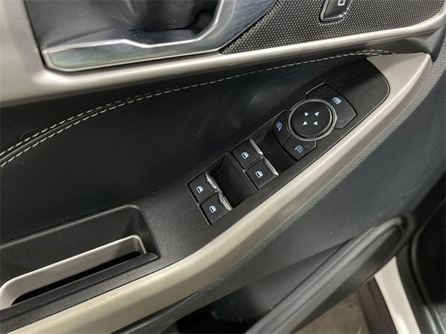 Used 2022 Ford Explorer XLT w/ Equipment Group 202A image 19