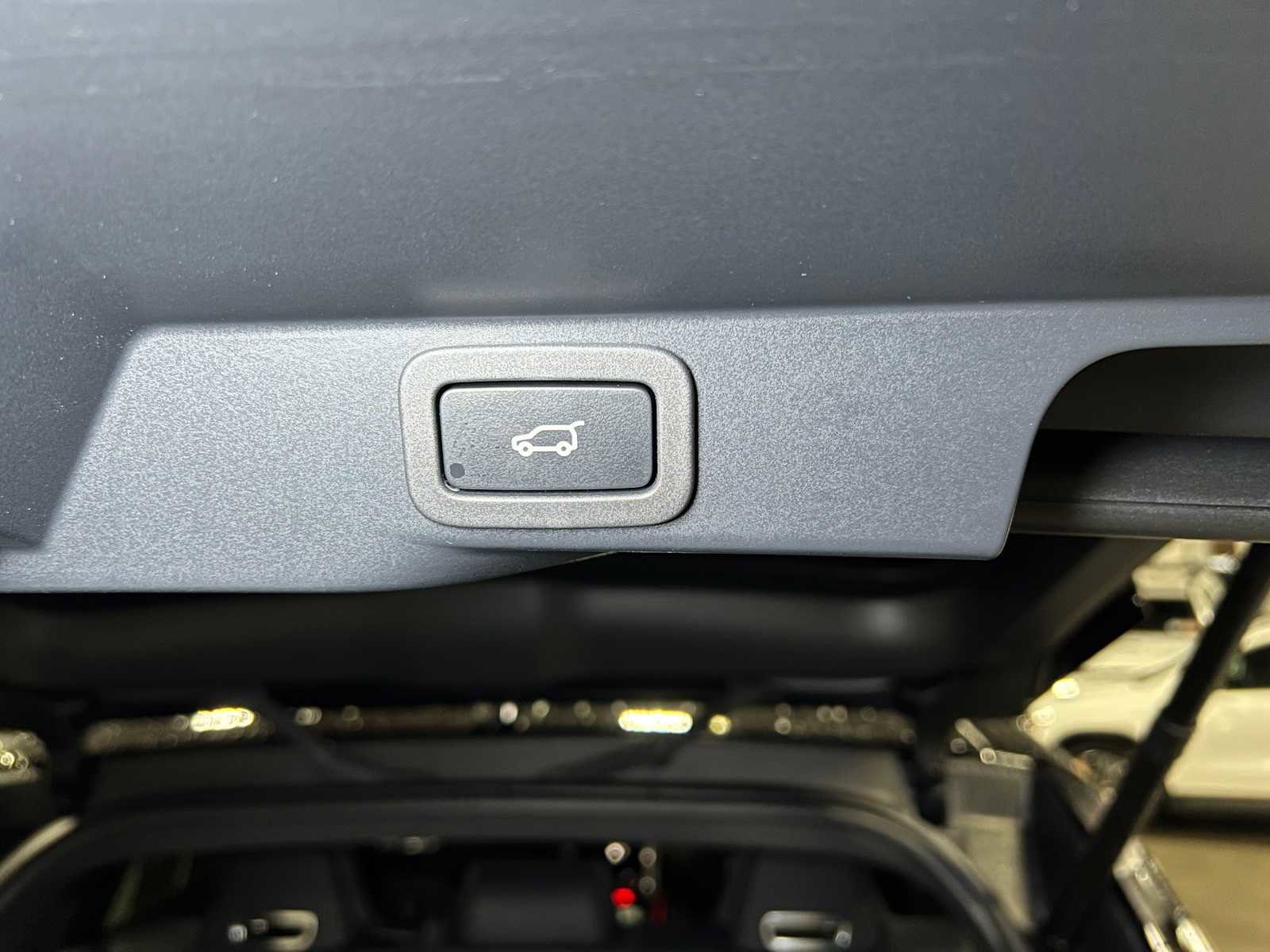 Used 2021 Land Rover Range Rover Sport SVR Carbon Edition image 17