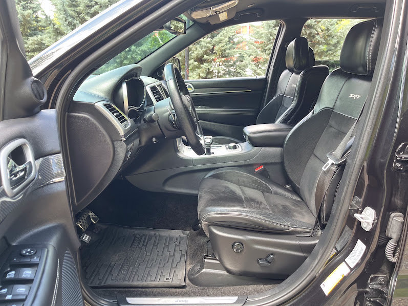Used 2015 Jeep Grand Cherokee SRT AWD/4WD image 8