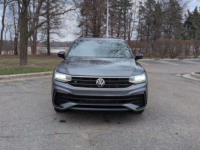 Used 2022 Volkswagen Tiguan SE R-Line image 8