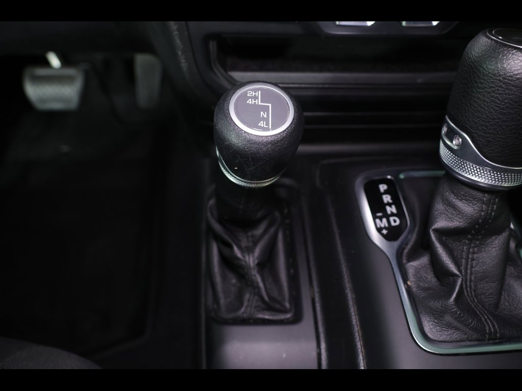 Used 2021 Jeep Wrangler Sport S image 12