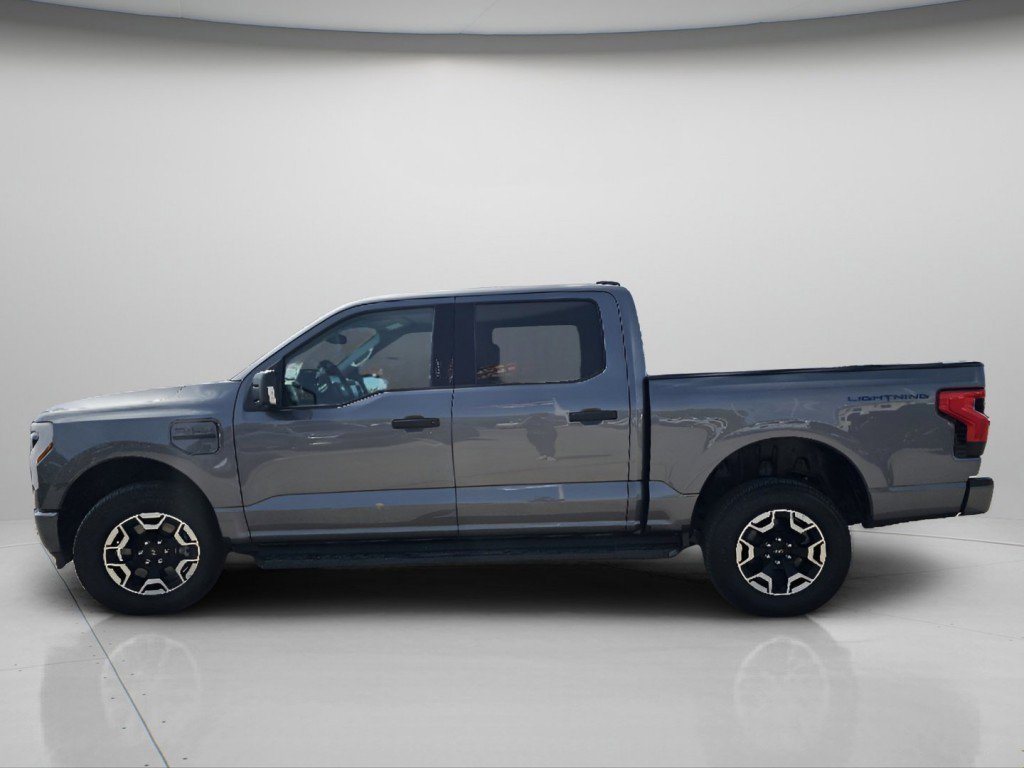 Used 2023 Ford F150 Lightning XLT image 21