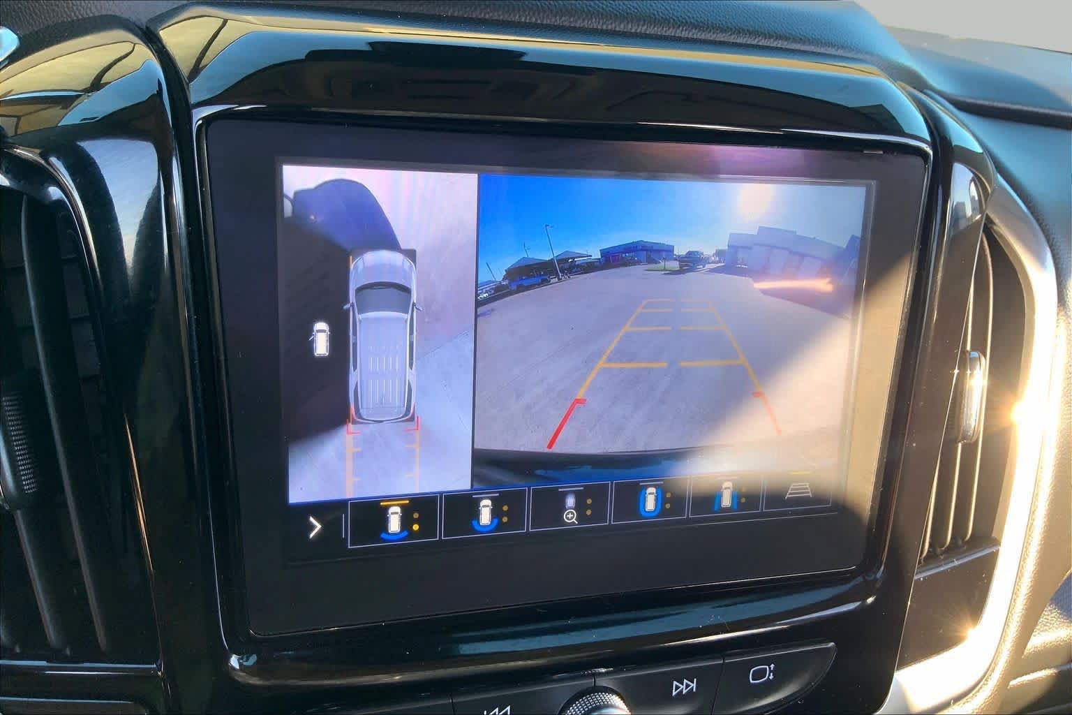 Used 2020 Chevrolet Traverse RS FWD image 25