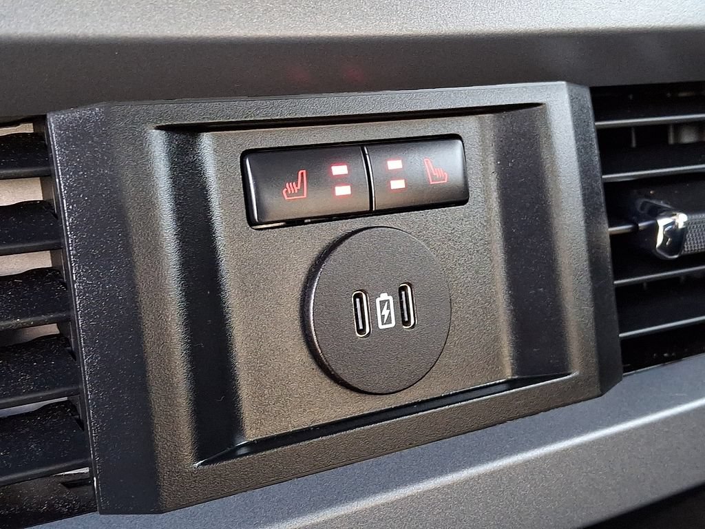 Used 2025 Ford F250 Lariat AWD/4WD image 11