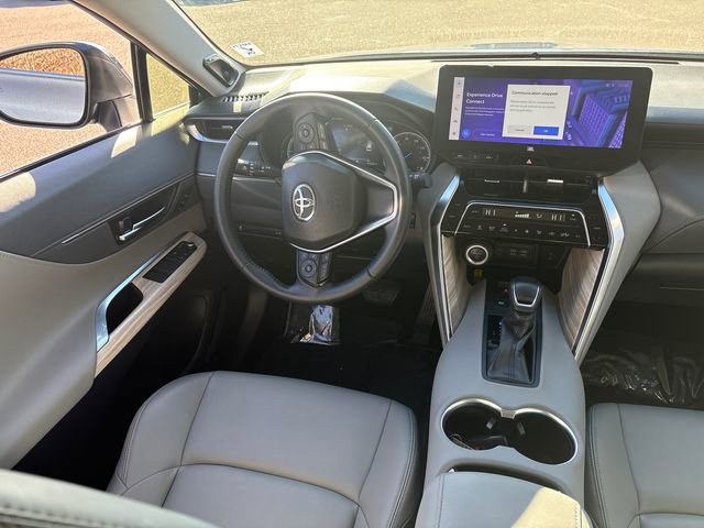 Used 2024 Toyota Venza XLE image 20