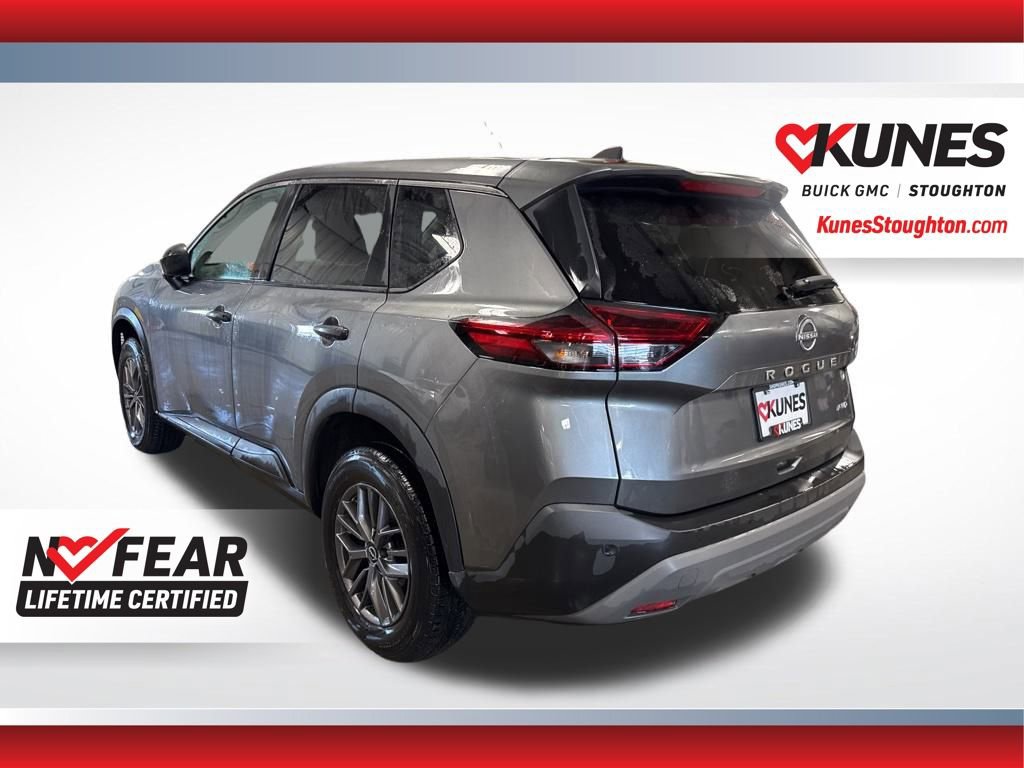 Used 2023 Nissan Rogue S image 9