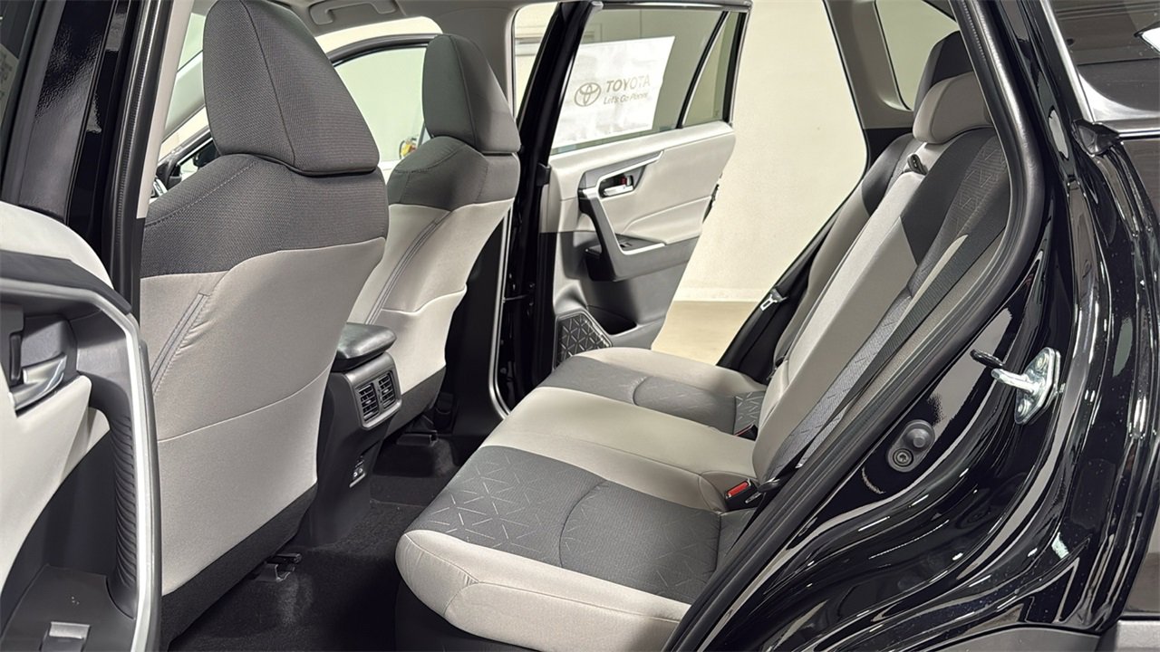 New 2025 Toyota RAV4 XLE image 15