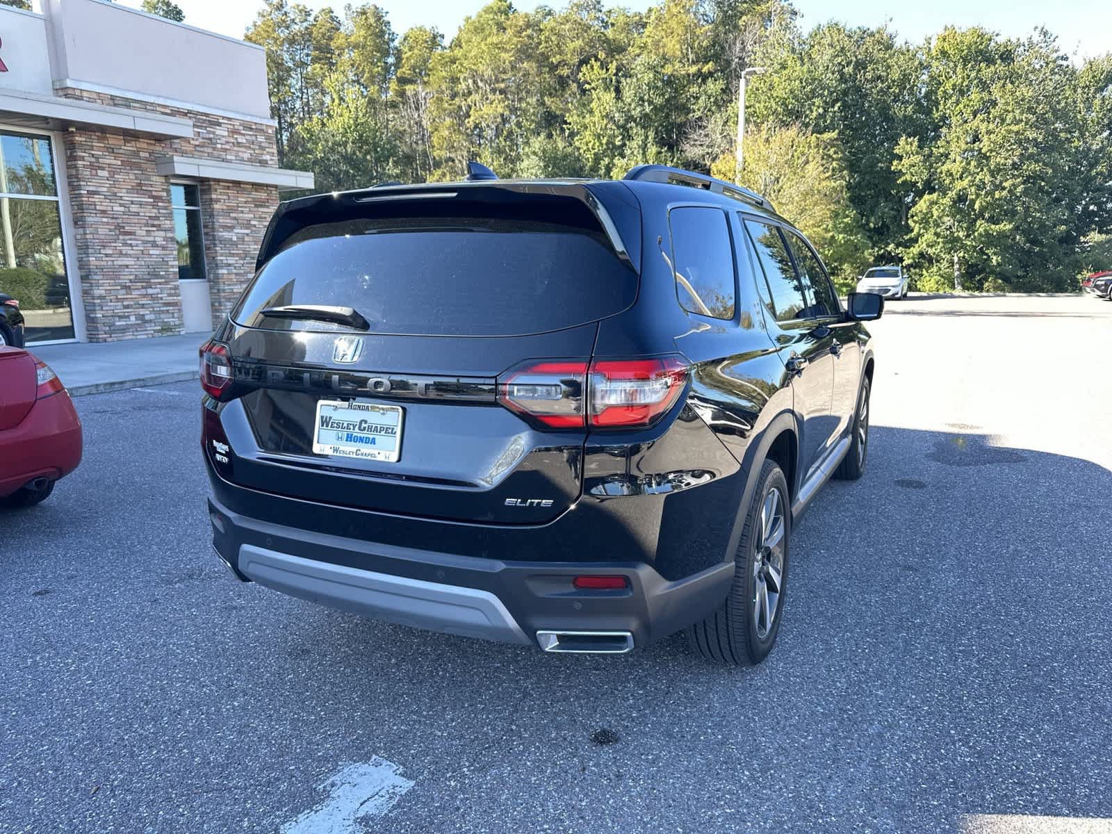 Certified 2025 Honda Pilot Elite image 6