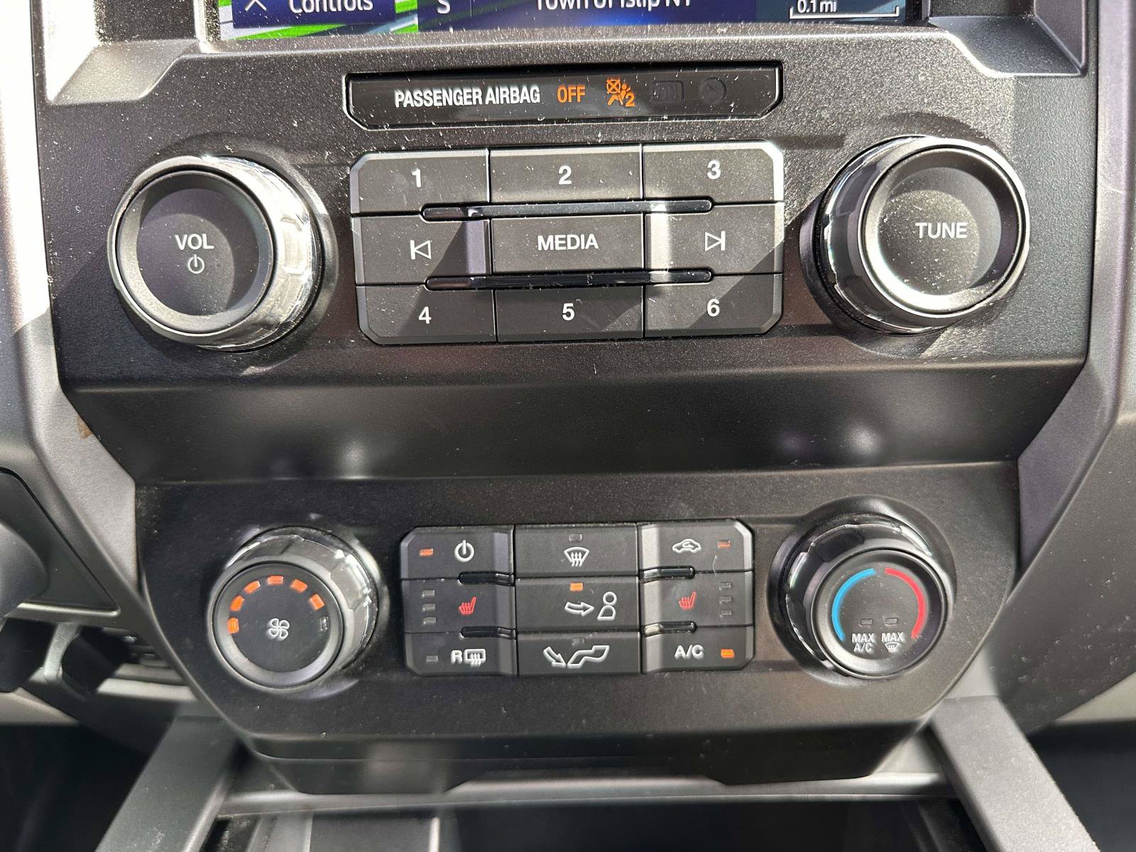 Used 2019 Ford F150 XLT w/ Equipment Group 302A Luxury AWD/4WD image 24