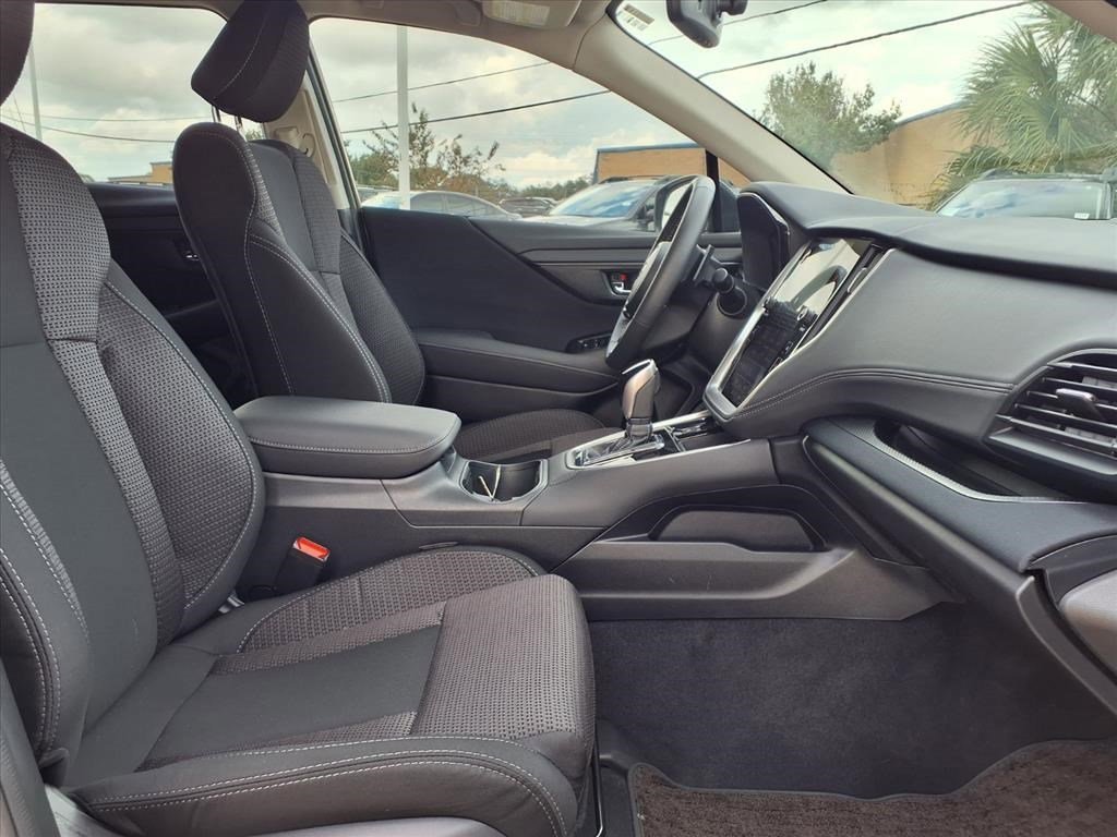 Used 2025 Subaru Outback Premium image 6