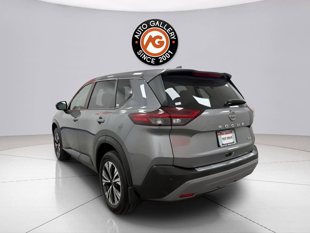 Used 2023 Nissan Rogue SV image 5