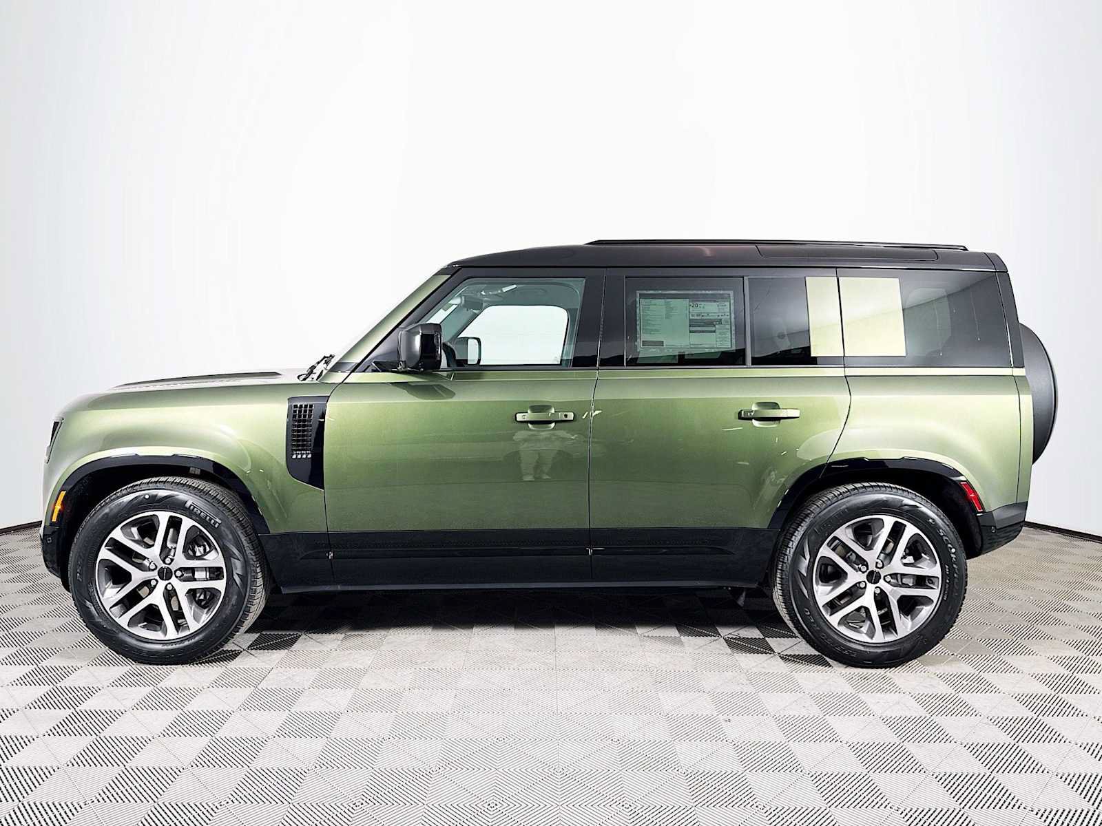 New 2026 Land Rover Defender 110 X-Dynamic SE AWD/4WD image 8