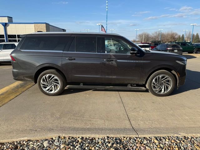 Certified 2025 Lincoln Navigator L Reserve image 2