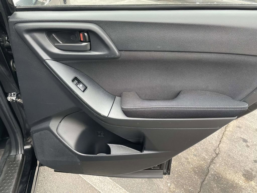 Used 2015 Subaru Forester 2.5i w/ Alloy Wheel Package image 43