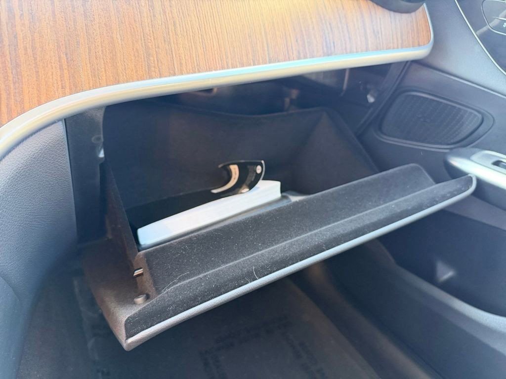 Used 2024 Mercedes-Benz GLC 300 image 23