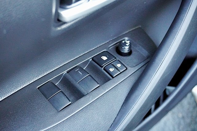 Used 2026 Toyota Corolla SE w/ SE Package FWD image 32